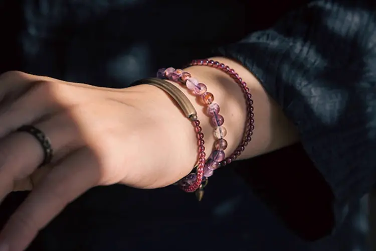 Amethyst Phantom & Garnet Bracelet | Inner Peace & Protection 8 - Buddha Bodhis Amethyst Phantom & Garnet Bracelet