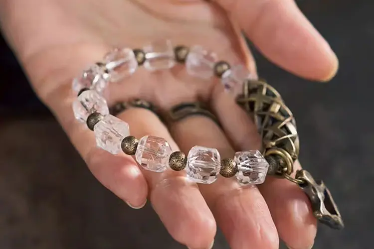 Clear Quartz Arrowhead Bracelet | Protection & Focus 6 - Buddha Bodhis Clear Quartz Arrowhead Bracelet Protection & Focus