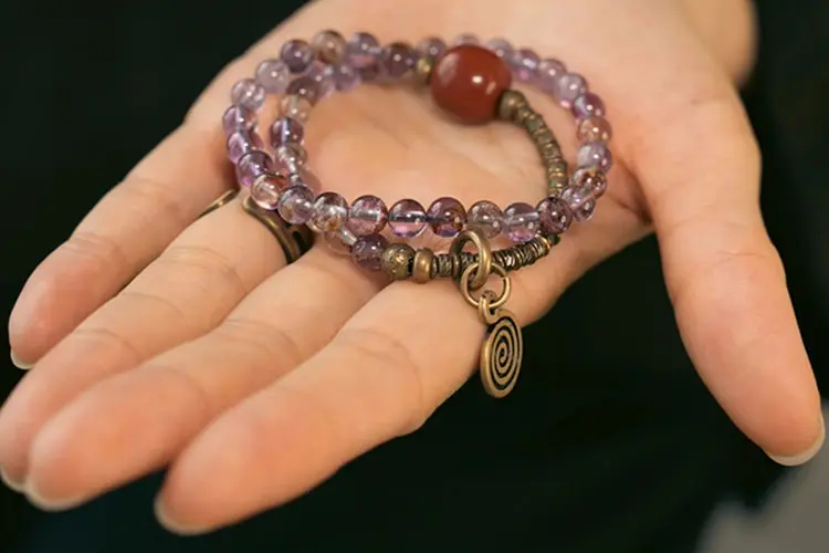 Red Flower Crystal & Alxa Agate Beaded Bracelet | Zen Flow & Protection 7 - Buddha Bodhis Red Flower Crystal & Alxa Agate Beaded Bracelet