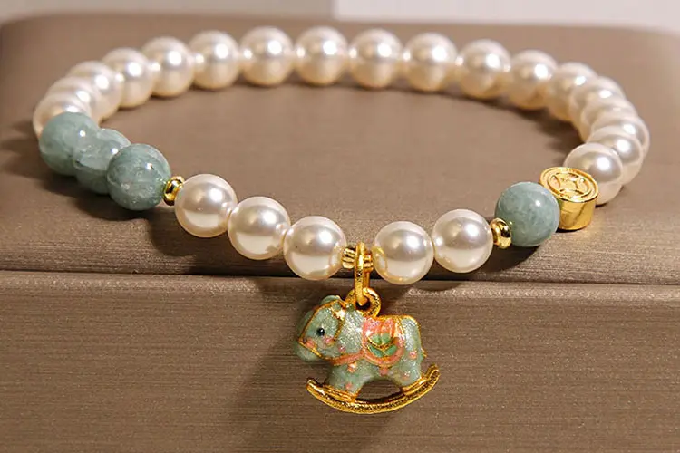 7 Best Crystal Colors for Horse Jewelry to Attract Luck & Prosperity 1 - Buddha Bodhis 7 Best Crystal Colors for Horse Jewelry to Attract Luck & Prosperity