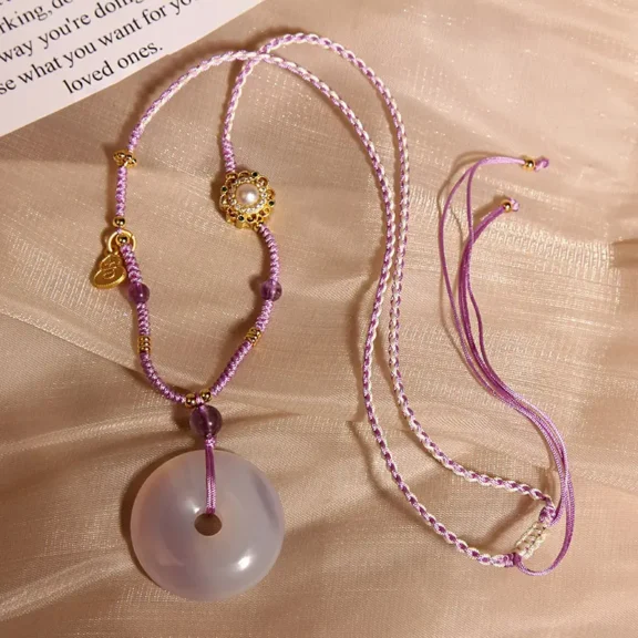 How to Choose the Perfect Crystal Pendant: A 6-Step Expert Guide 2 - Buddha Bodhis How to Choose the Perfect Crystal Pendant A 6-Step Expert Guide