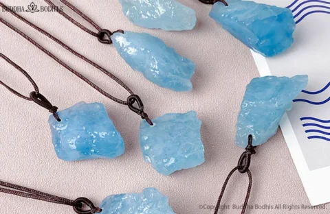 How to Use Aquamarine Stone for Clarity & Courage