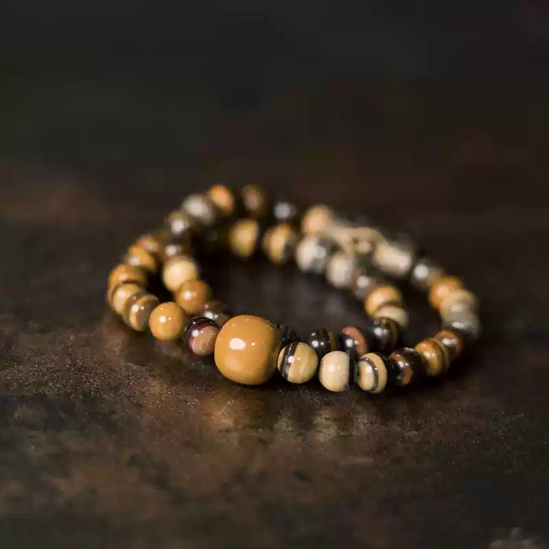 - Buddha Bodhis Natural Orange Sunstone for Joy and Leadership