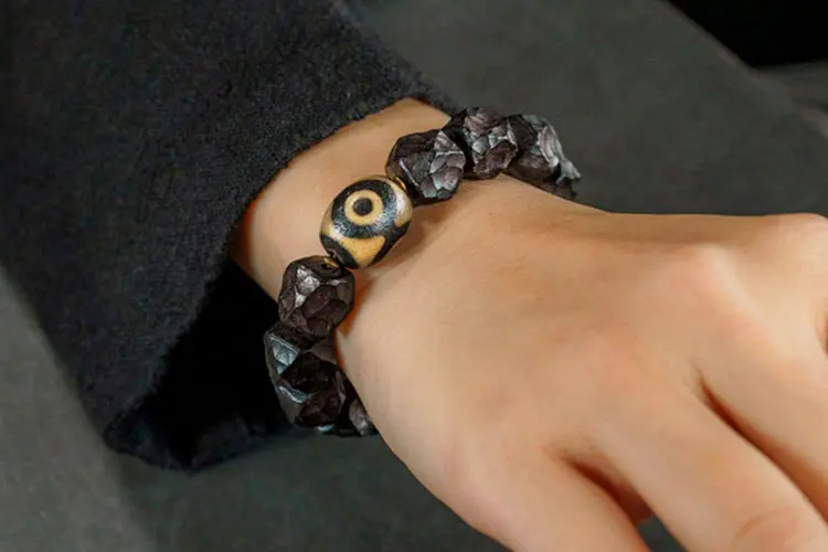 The Wabi Sabi Eye: A Carved Ebony Dzi Bracelet 6 - Buddha Bodhis The Wabi Sabi Eye A Carved Ebony Dzi Bracelet