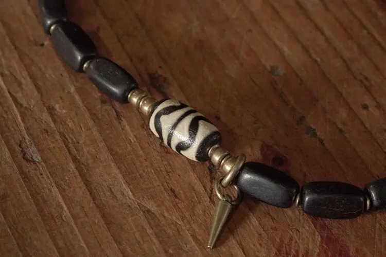 The Wave of Fortune: A Wave of Fortune Dzi Bracelet 6 - Buddha Bodhis The Wave of Fortune A Wave of Fortune Dzi Bracelet