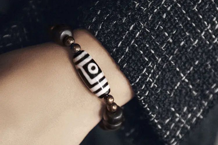 The Wave of Fortune: A Wave of Fortune Dzi Bracelet 7 - Buddha Bodhis The Wave of Fortune A Wave of Fortune Dzi Bracelet