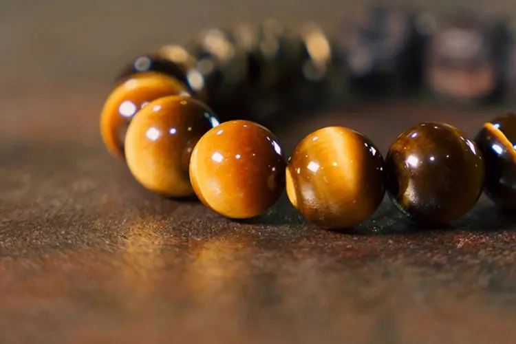 Tiger's Eye and Ebony Arrowhead Bracelet | Grounded Action 6 - Buddha Bodhis Tiger's Eye and Ebony Arrowhead Bracelet Grounded Action