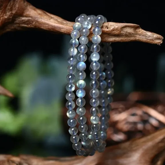 A Guide to the Labradorite Bracelet: Its Meaning, Benefits, and How to Wear It - Buddha Bodhis A Guide to the Labradorite Bracelet: Its Meaning, Benefits, and How to Wear It