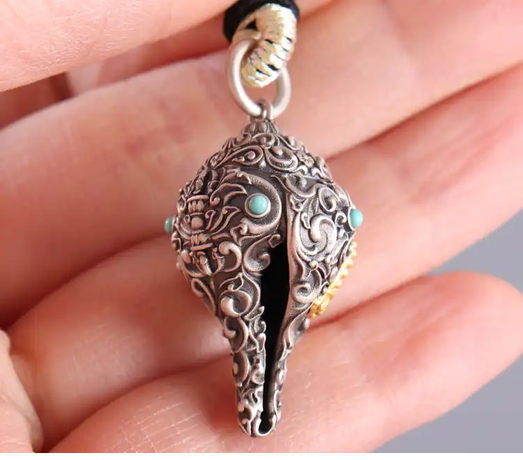 1 - Buddha Bodhis Monk blowing tibetan conch shell during puja ceremony