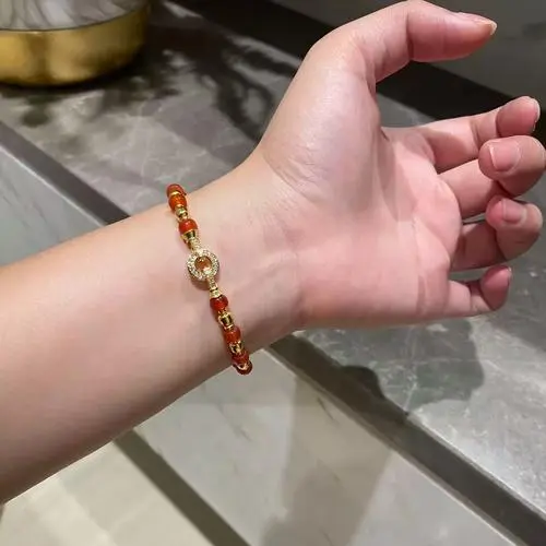 Carnelian Bracelet: A Guide to Its Meaning, Benefits, and Uses 2 - Buddha Bodhis Carnelian Bracelet A Guide to Its Meaning, Benefits, and Uses