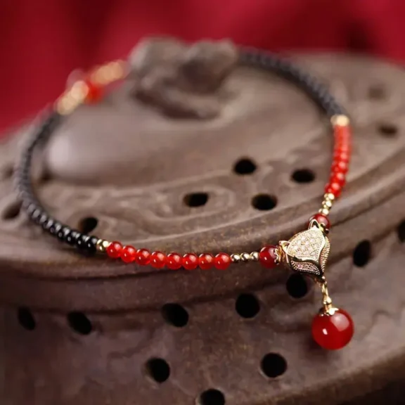 Carnelian Bracelet: A Guide to Its Meaning, Benefits, and Uses 3 - Buddha Bodhis Carnelian Bracelet A Guide to Its Meaning, Benefits, and Uses