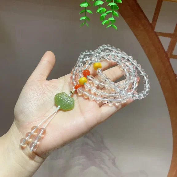 Clear Quartz Bracelet: A Guide to Its Meaning, Benefits, and How to Wear It 2 - Buddha Bodhis Clear Quartz Bracelet A Guide to Its Meaning, Benefits, and How to Wear It