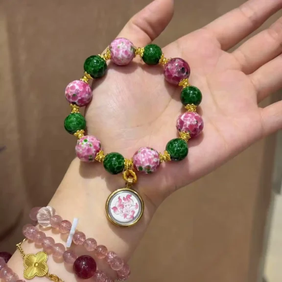 The Meaning of Liuli Crystal: A Guide to Its Spiritual Benefits & History 2 - Buddha Bodhis The Meaning of Liuli Crystal A Guide to Its Spiritual Benefits & History