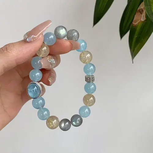 The Meaning of the Aquamarine Bracelet: A Guide to Its Benefits and Spiritual Properties 2 - Buddha Bodhis The Meaning of the Aquamarine Bracelet A Guide to Its Benefits and Spiritual Properties