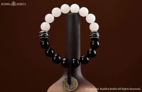 The Meaning of a Yin Yang Bracelet: A Guide to Symbolism, Benefits, and Harmony