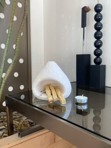 Click to view full screen Handmade Ceramic Aromatherapy Fireplace Ornament photo review