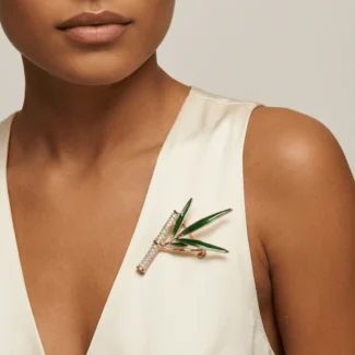 luxury-bamboo-brooch-gold-enamel-green-leaf