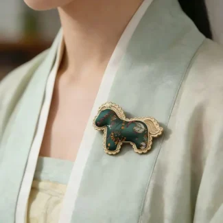 Chinese-Style Textile Horse Brooch – Prosperity, Swift Success & Good Fortune (3)(1)
