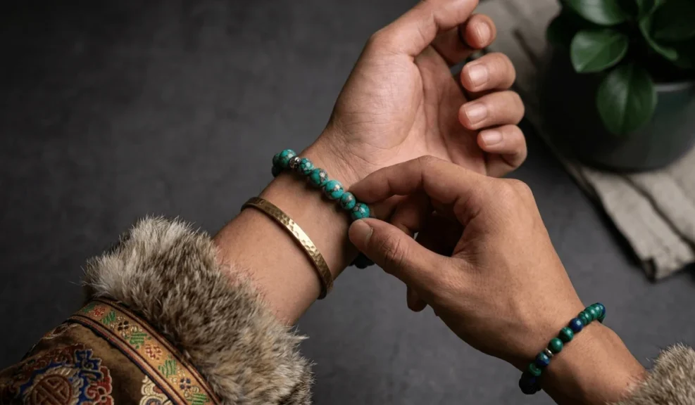Turquoise vs. Dyed Howlite: How to Tell the Difference and Understand Their Meanings 3 - Buddha Bodhis Turquoise vs. Dyed Howlite How to Tell the Difference and Understand Their Meanings-3