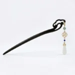 vintage-ebony-jade-tassel-hair-stick