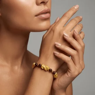 24k-gold-pixiu-garnet-bracelet-model-style